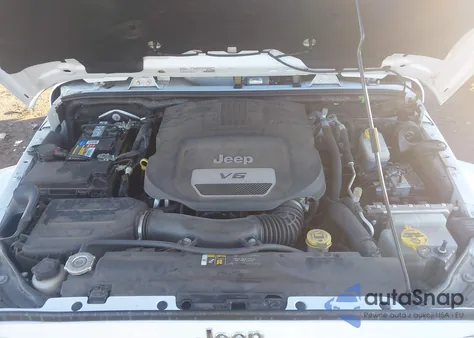 2018 Jeep Wrangler Jk Unlimited Sahara 4X4 из США, поврежденный, VIN 1C4HJWEG2JL800159